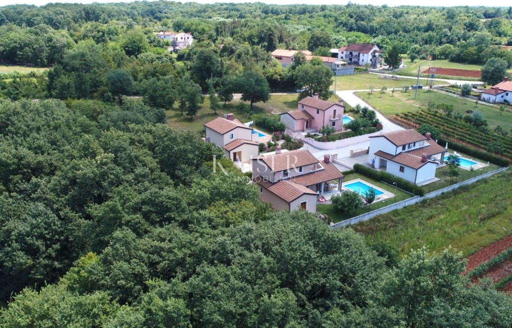 Istria, Parenzo, casa con piscina