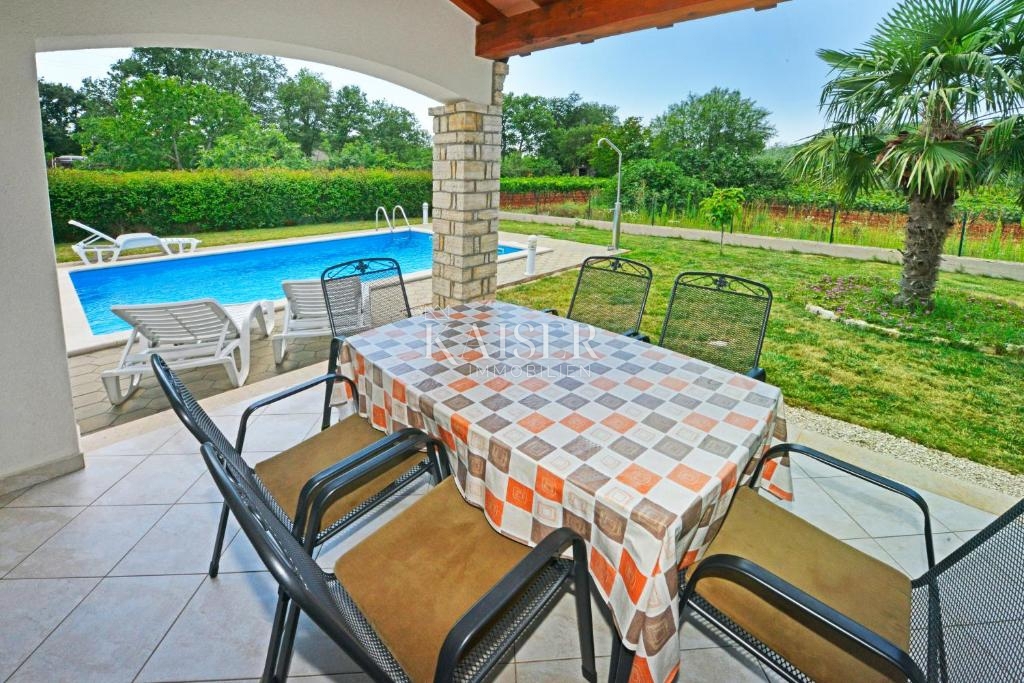 Istria, Parenzo, casa con piscina