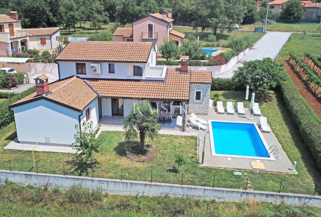 Istria, Parenzo, casa con piscina