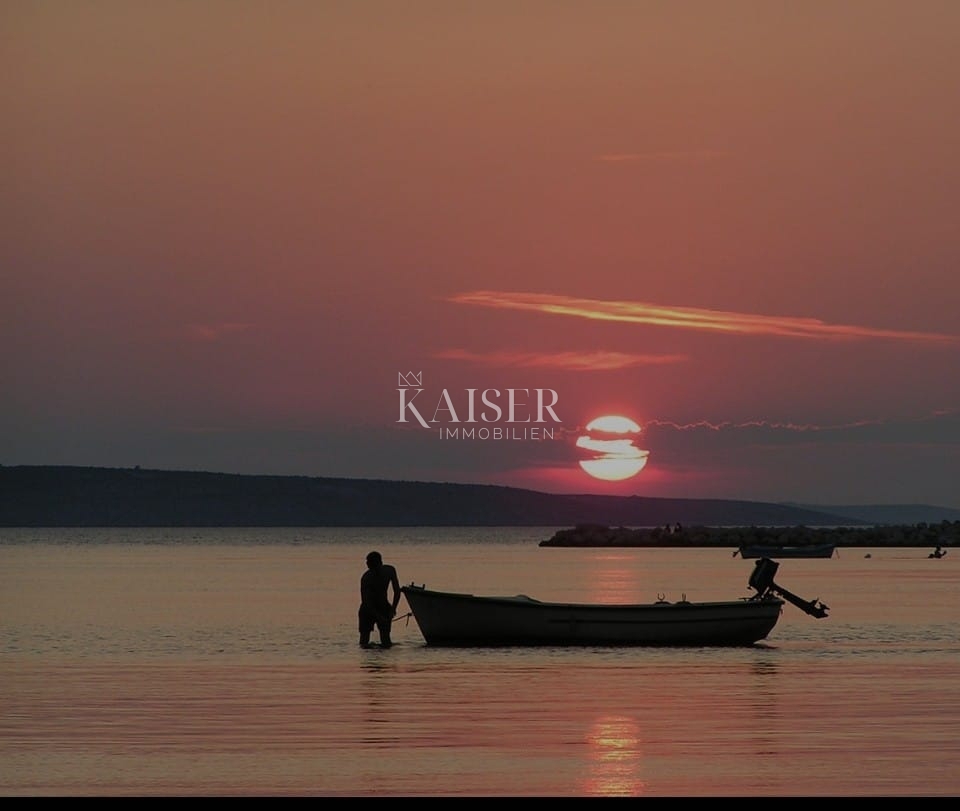 Casa di 221 m2 da ristrutturare, a 30 m dal mare