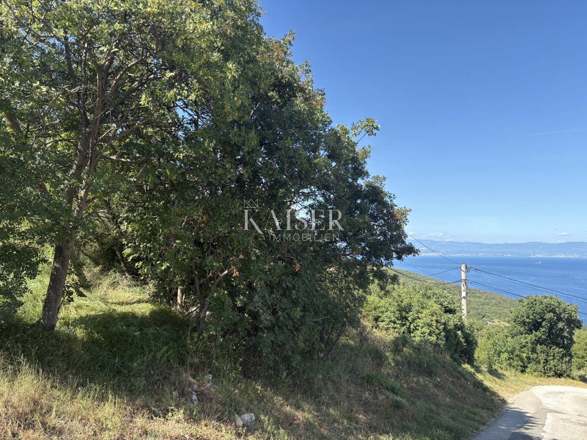 Abbazia, Brseč - terreno edificabile 696 m2
