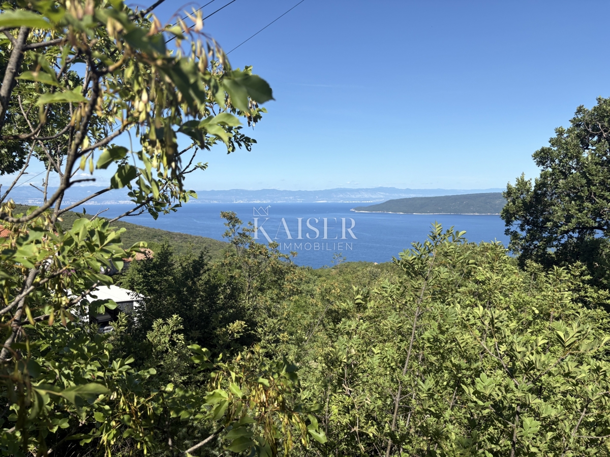 Abbazia, Brseč - terreno edificabile 696 m2