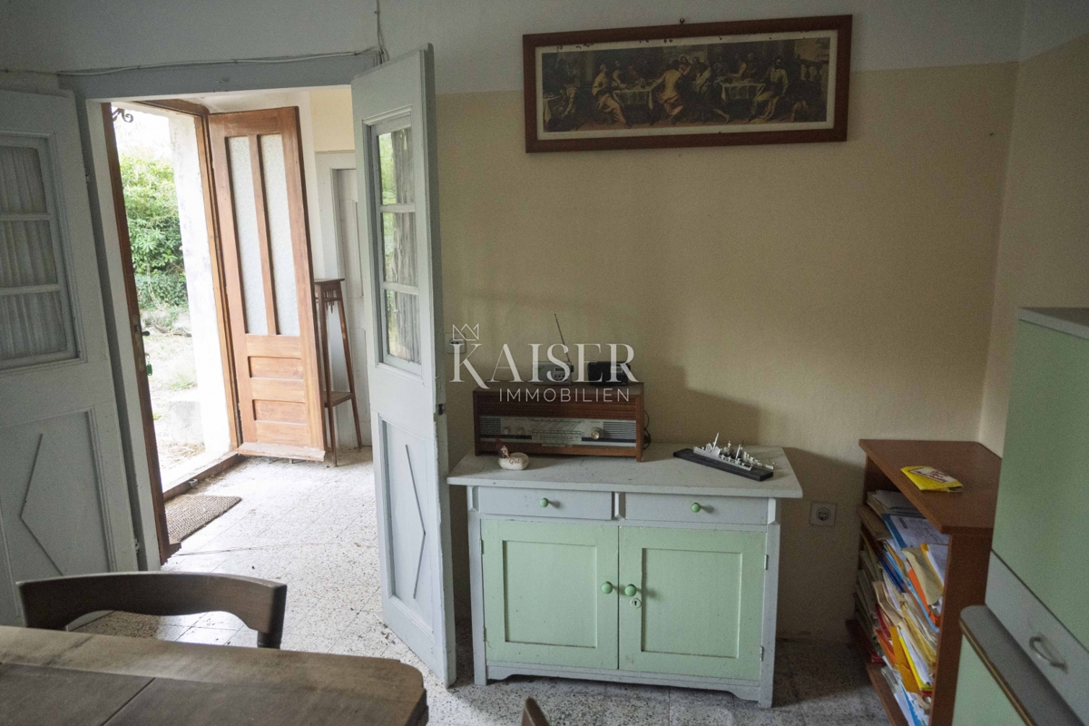 Mali Lošinj, Nerezine-Tradizionale casa in pietra