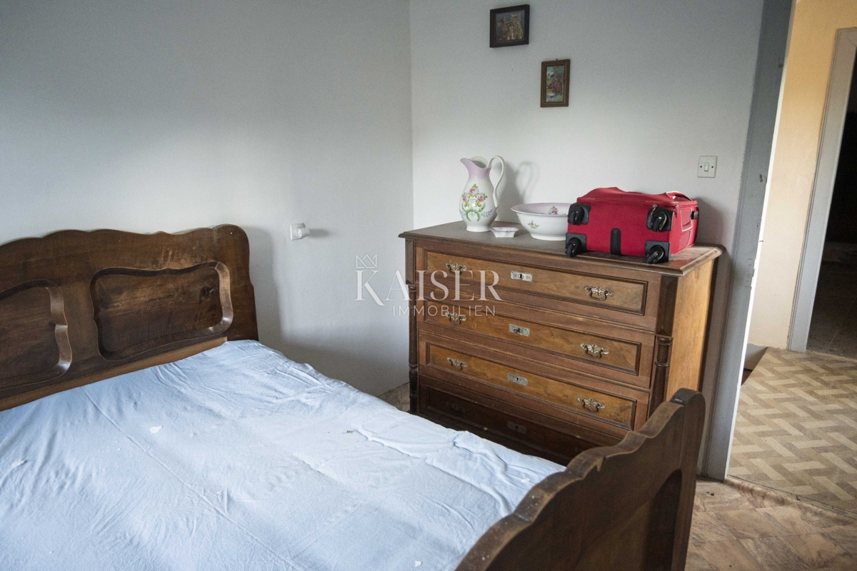 Mali Lošinj, Nerezine-Tradizionale casa in pietra