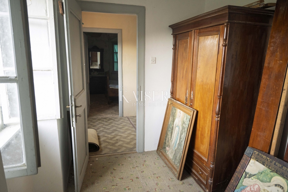 Mali Lošinj, Nerezine-Tradizionale casa in pietra