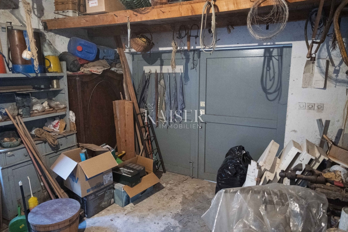 Mali Lošinj, Nerezine-Tradizionale casa in pietra