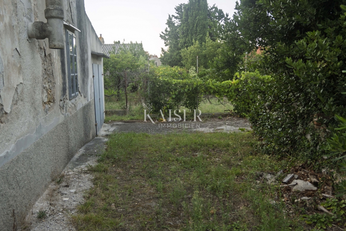 Mali Lošinj, Nerezine-Tradizionale casa in pietra