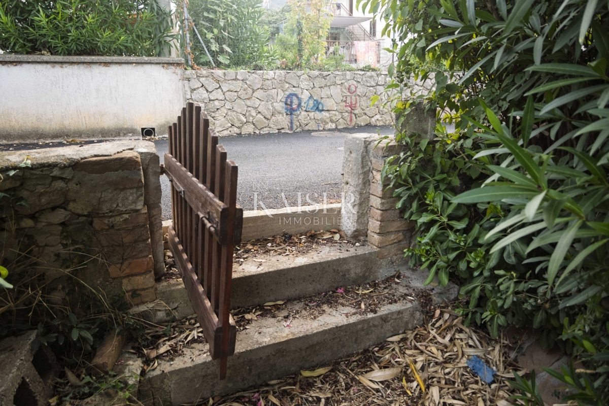 Mali Lošinj, Nerezine-Tradizionale casa in pietra