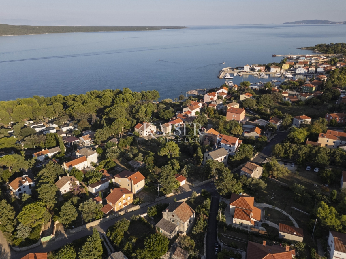 Mali Lošinj, Nerezine-Tradizionale casa in pietra