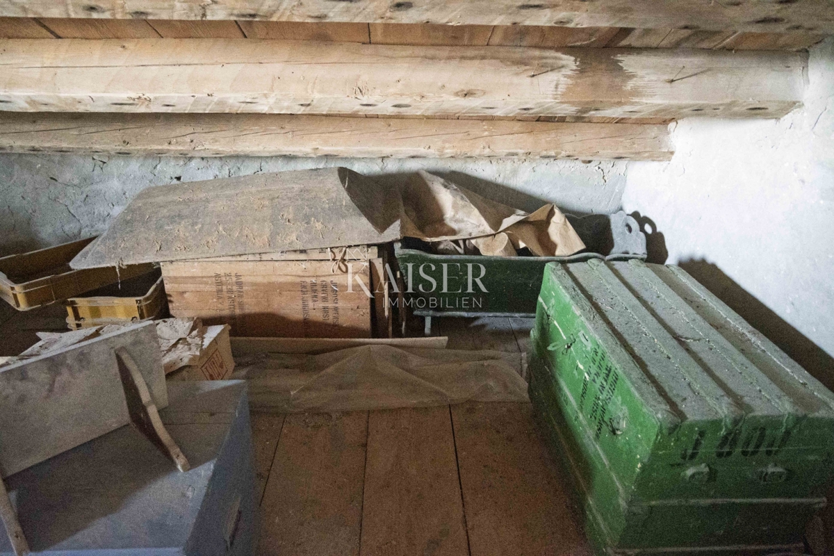 Mali Lošinj, Nerezine-Tradizionale casa in pietra