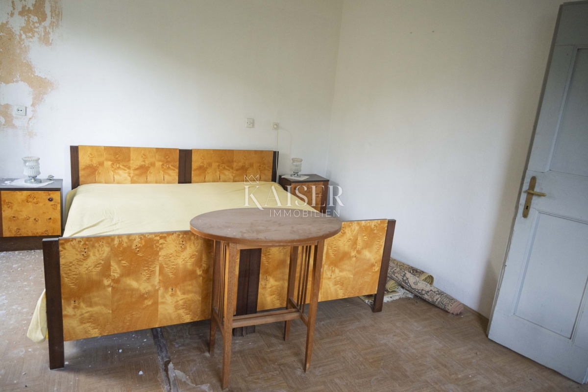 Mali Lošinj, Nerezine-Tradizionale casa in pietra