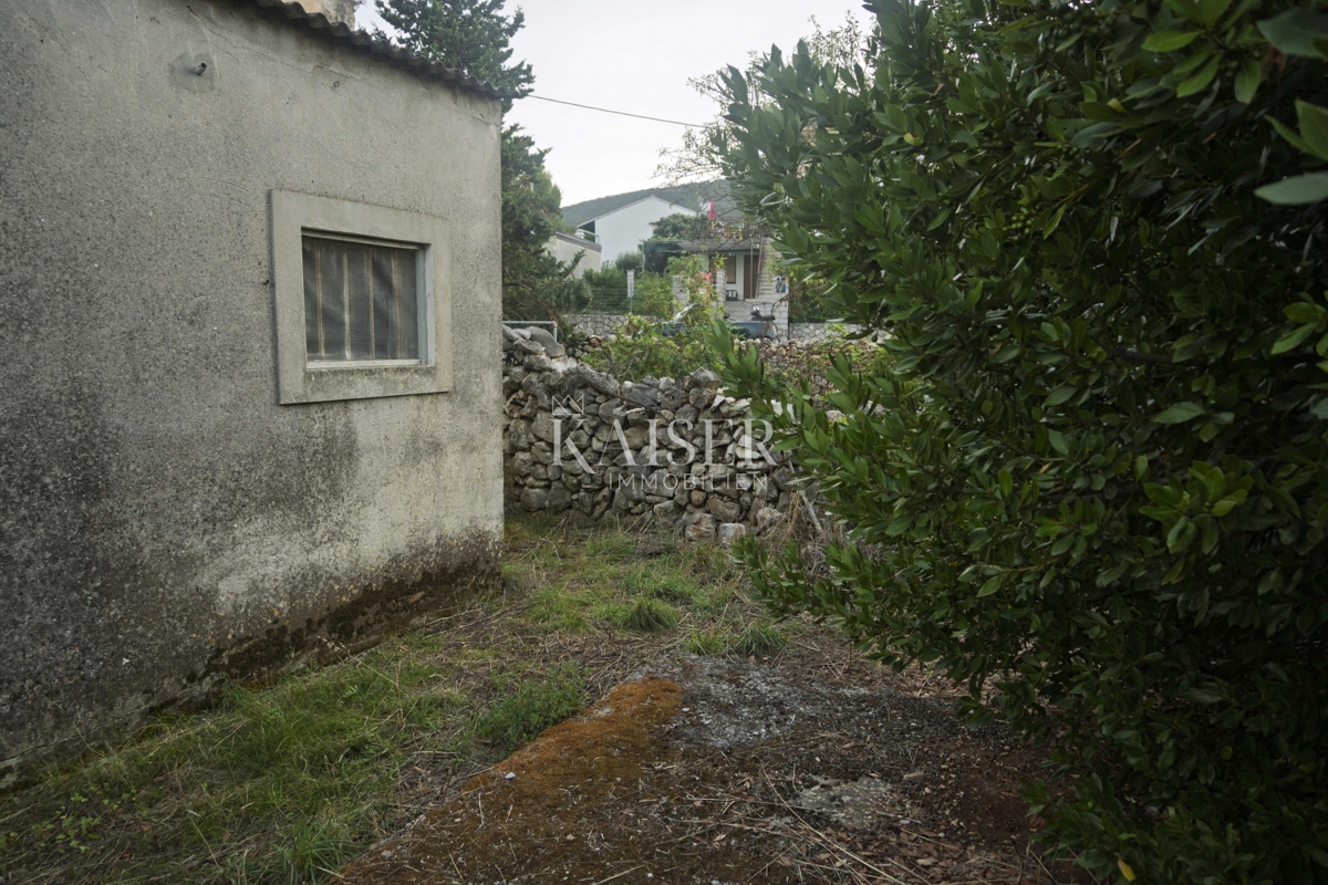 Mali Lošinj, Nerezine-Tradizionale casa in pietra