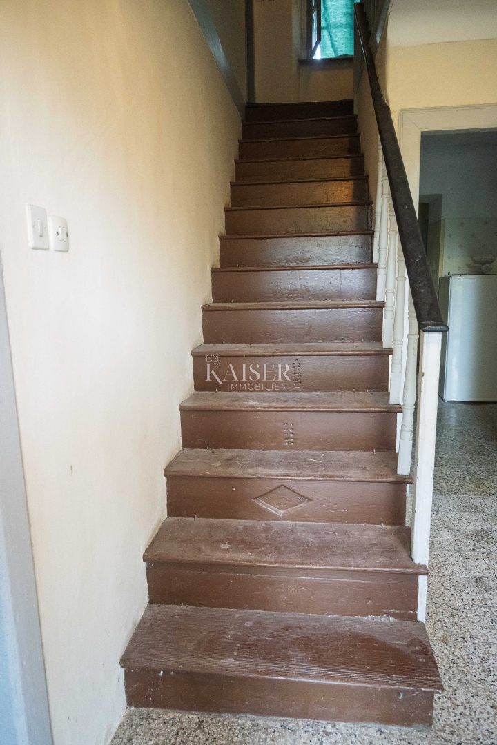 Mali Lošinj, Nerezine-Tradizionale casa in pietra