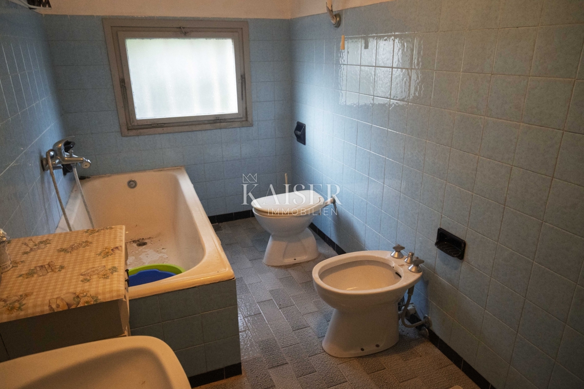 Mali Lošinj, Nerezine-Tradizionale casa in pietra