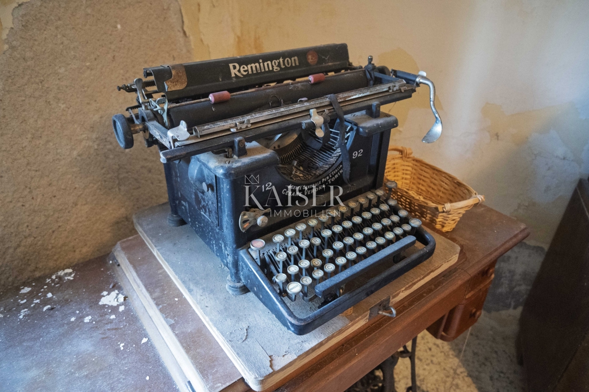 Mali Lošinj, Nerezine-Tradizionale casa in pietra