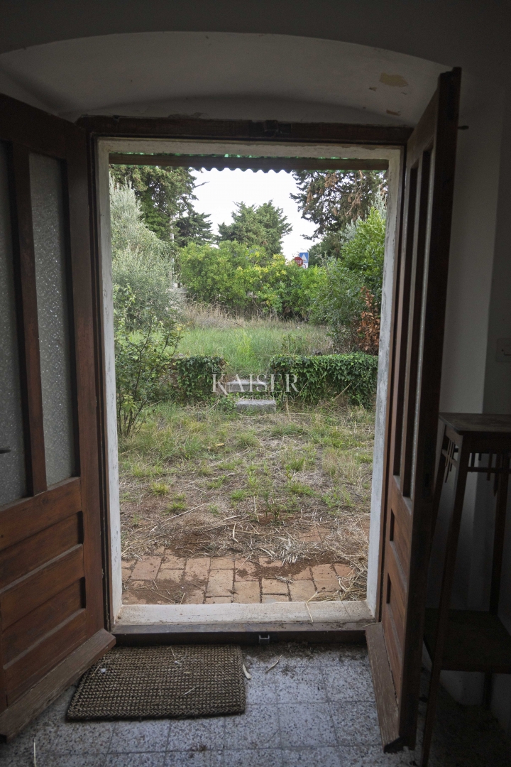 Mali Lošinj, Nerezine-Tradizionale casa in pietra