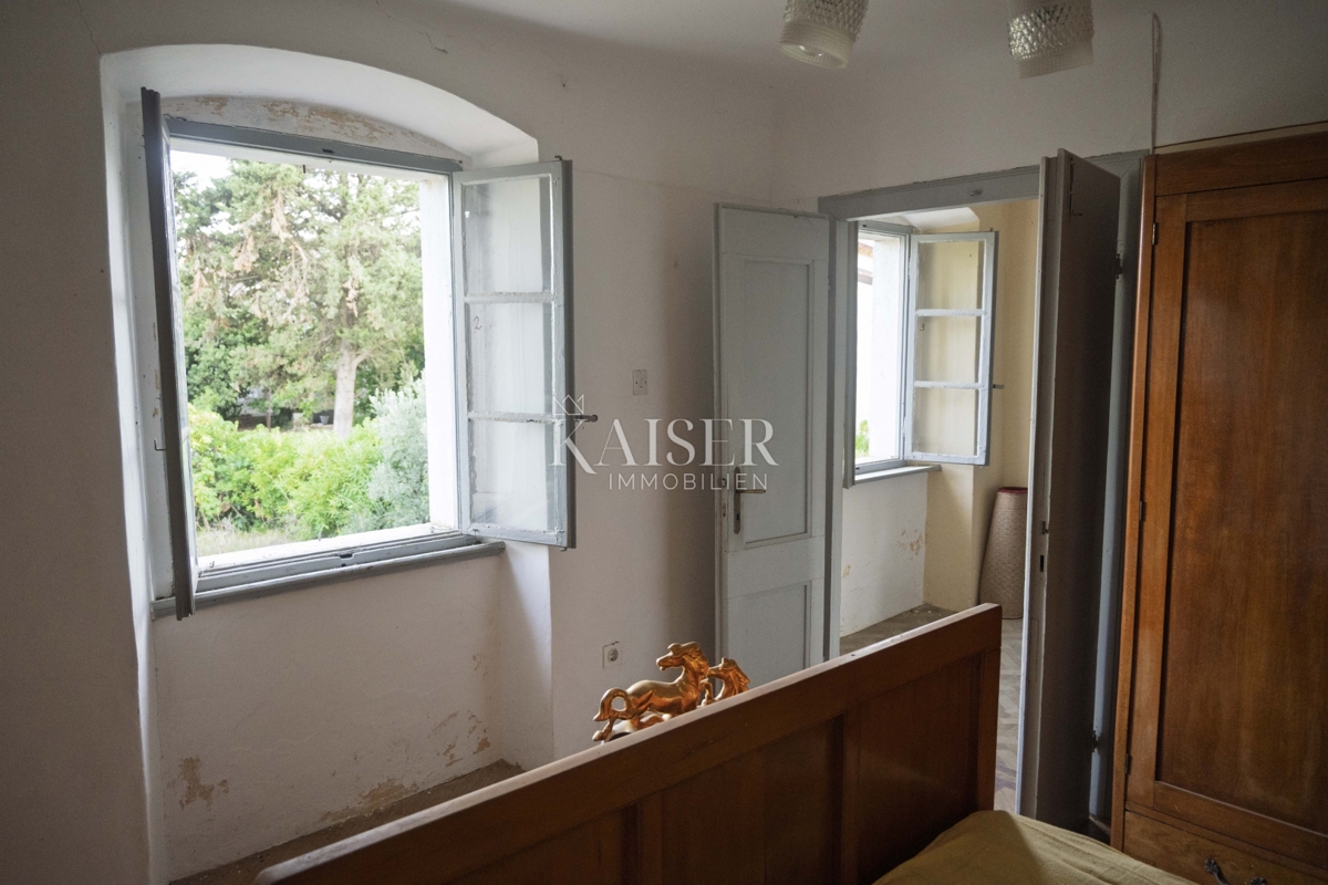 Mali Lošinj, Nerezine-Tradizionale casa in pietra