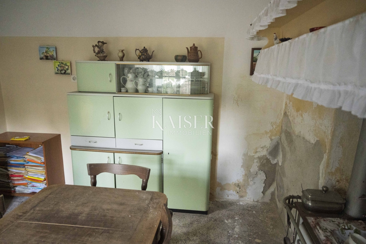 Mali Lošinj, Nerezine-Tradizionale casa in pietra