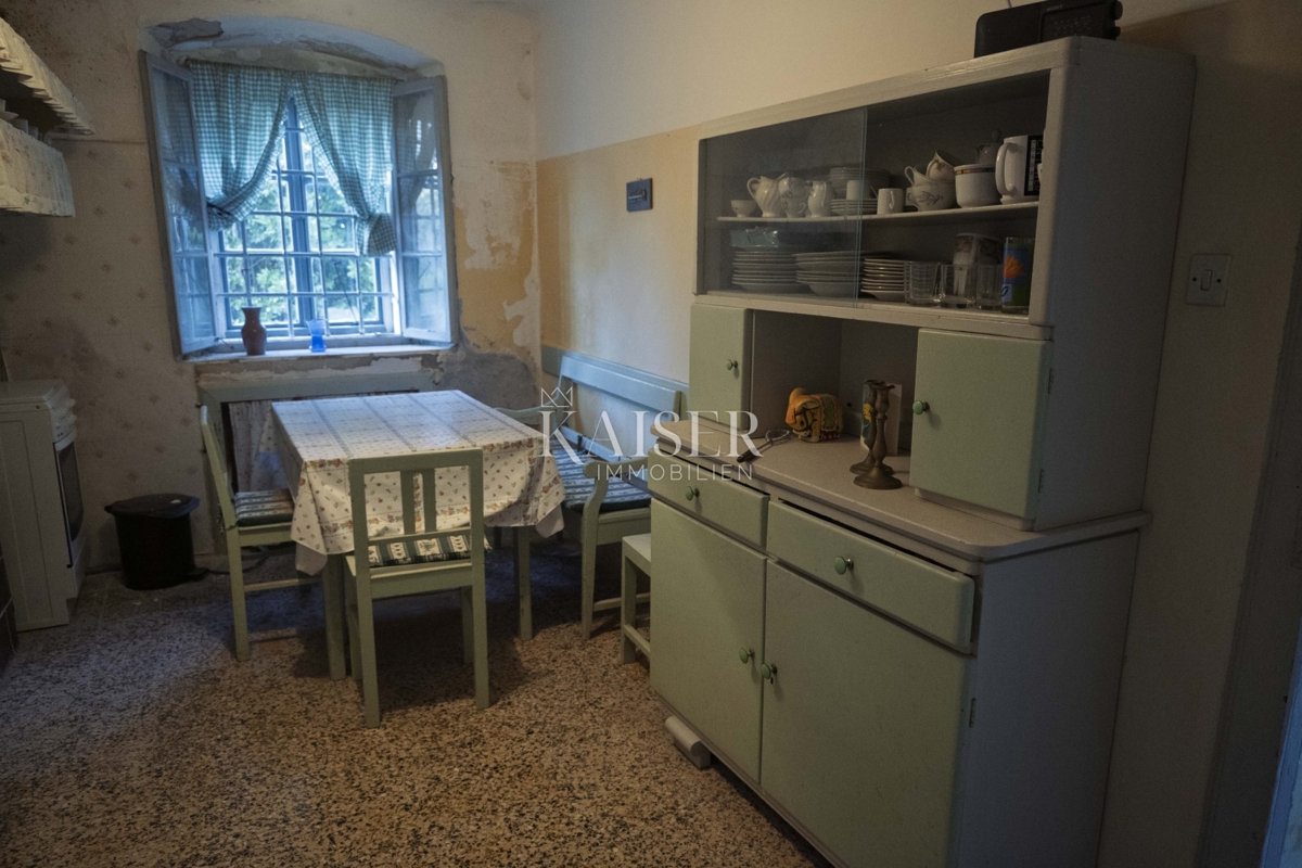 Mali Lošinj, Nerezine-Tradizionale casa in pietra