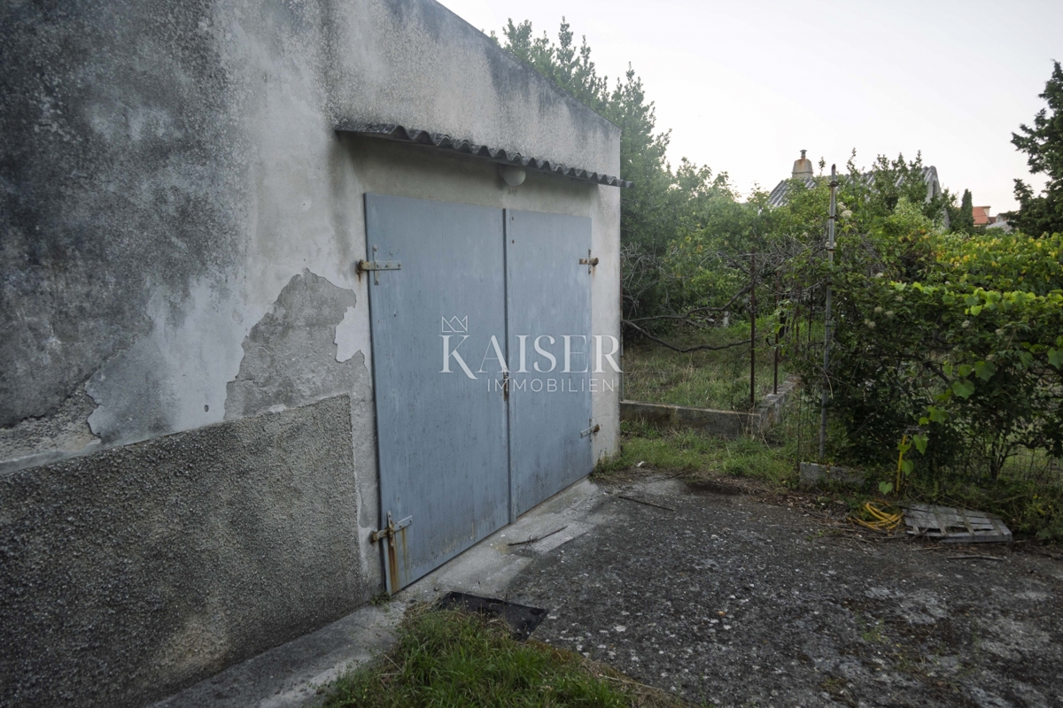 Mali Lošinj, Nerezine-Tradizionale casa in pietra