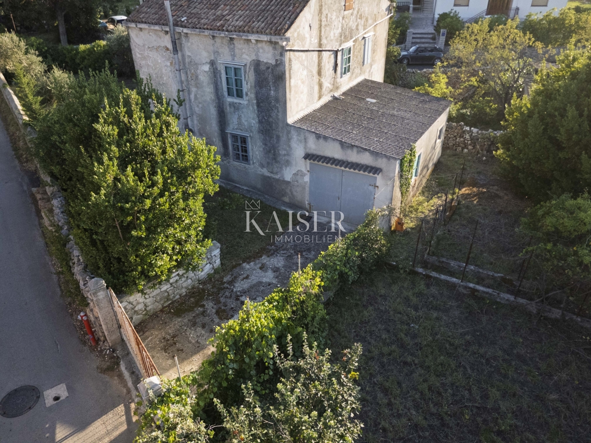 Mali Lošinj, Nerezine-Tradizionale casa in pietra