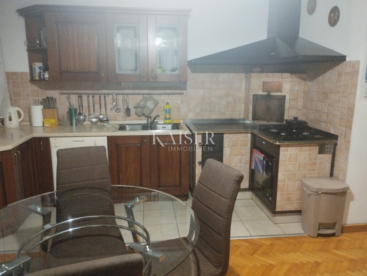 Delnice - casa con cinque appartamenti, OCCASIONE IDEALE PER INVESTITORI