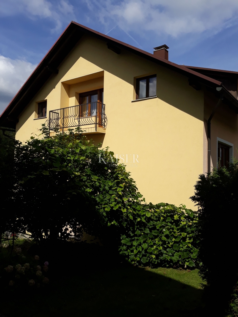 Delnice - casa con cinque appartamenti, OCCASIONE IDEALE PER INVESTITORI