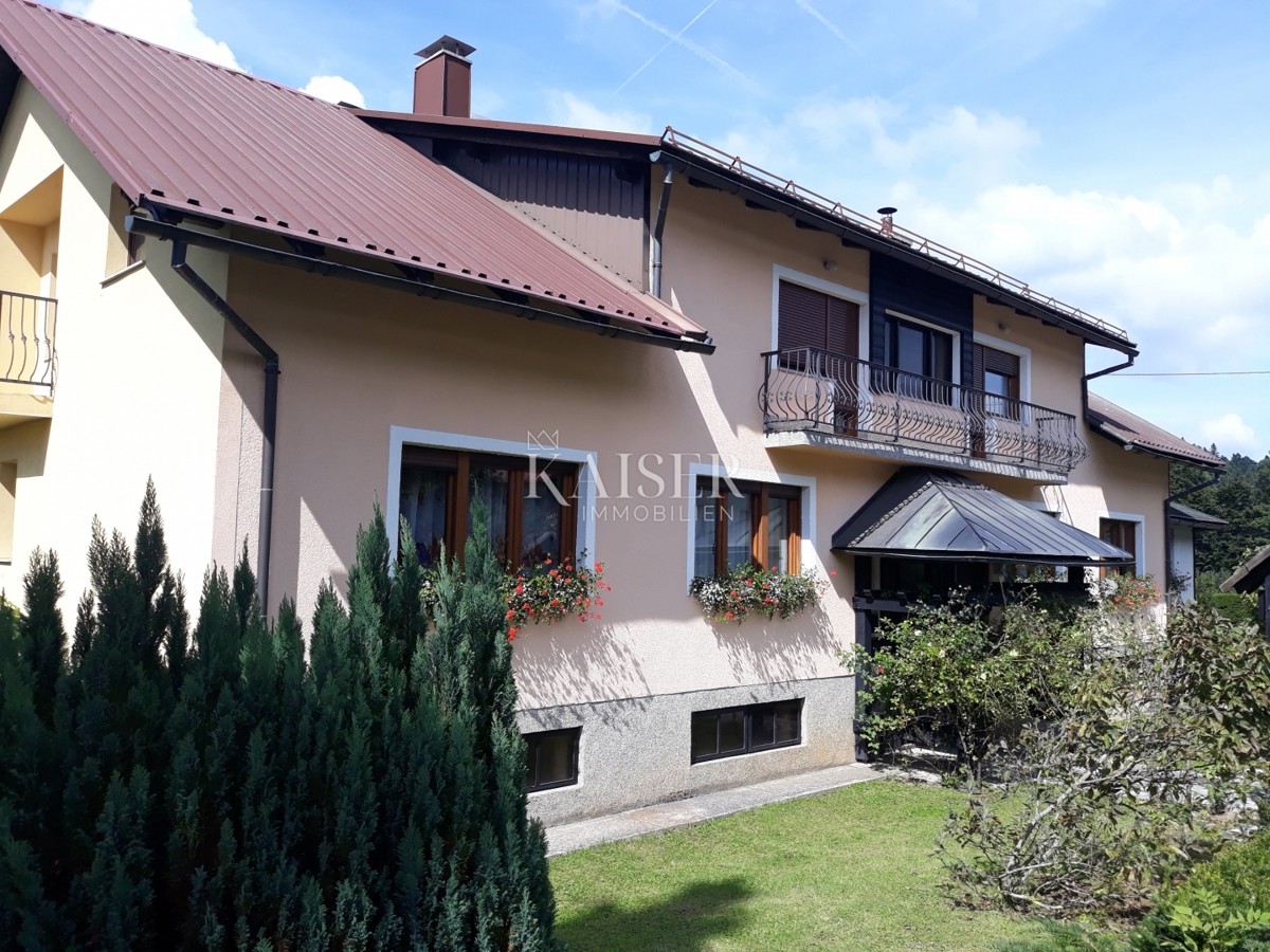 Delnice - casa con cinque appartamenti, OCCASIONE IDEALE PER INVESTITORI