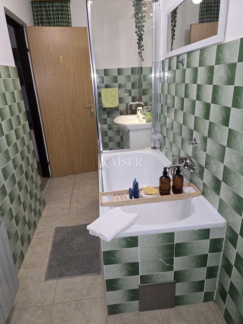 Delnice - casa con cinque appartamenti, OCCASIONE IDEALE PER INVESTITORI