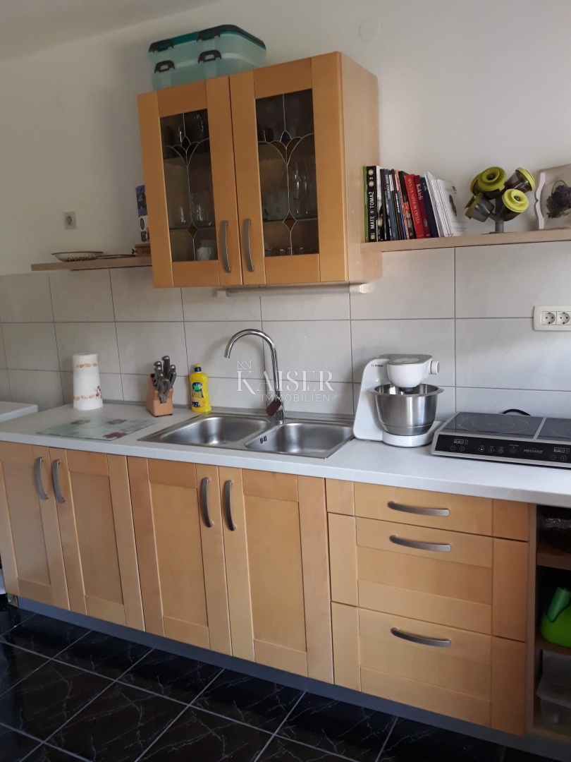 Delnice - casa con cinque appartamenti, OCCASIONE IDEALE PER INVESTITORI