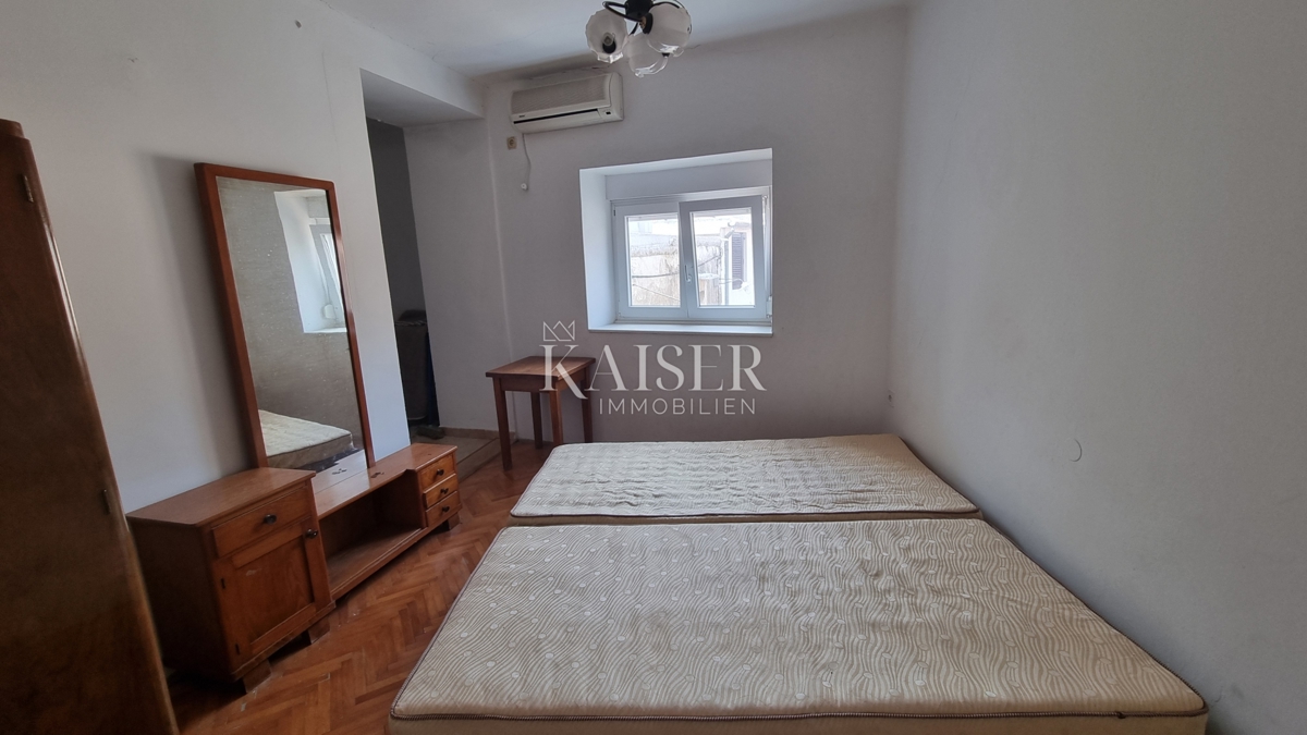 Crikvenica, Selce - casa nel centro della città a 50 metri dal mare