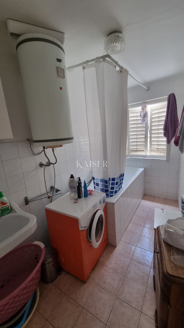 Crikvenica, Selce - casa nel centro della città a 50 metri dal mare