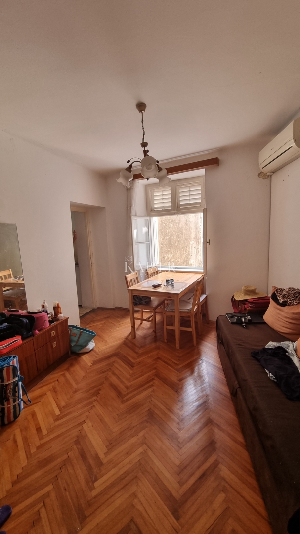 Crikvenica, Selce - casa nel centro della città a 50 metri dal mare