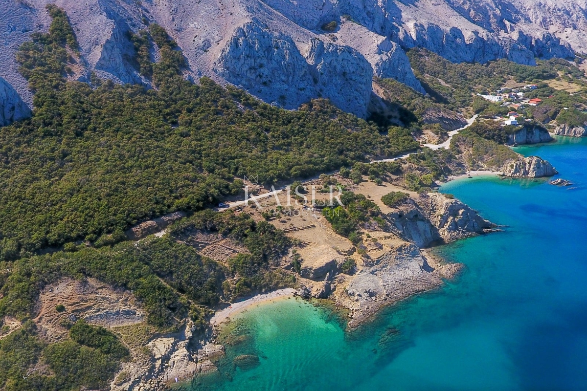 Zara, Pag rara opportunità - terreno edificabile in una zona tranquilla di Bošane