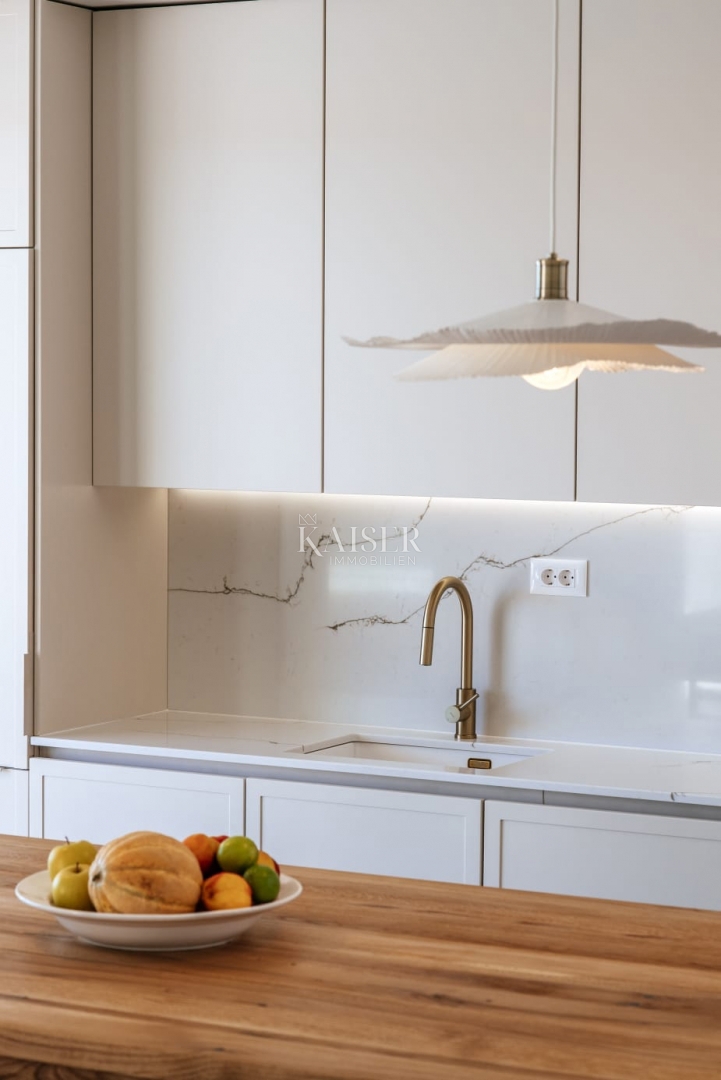 Villa di lusso con piscina a sfioro e vista mare