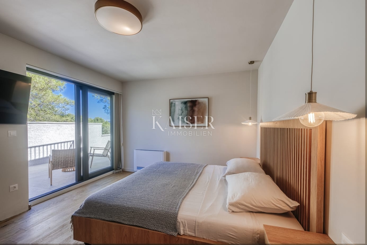 Villa di lusso con piscina a sfioro e vista mare