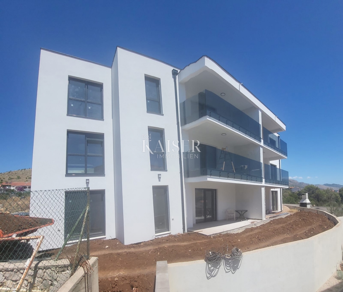 ŠIBENIK, GREBAŠTICA – APPARTAMENTO ESCLUSIVO IN UN NUOVO EDIFICIO DI LUSSO