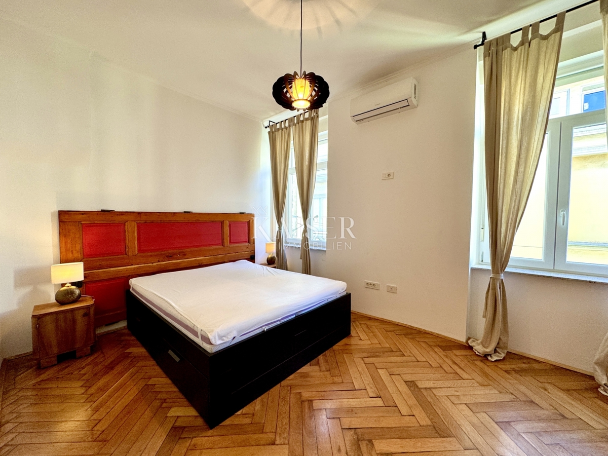 Opatija - Due appartamenti con un ampio balcone nel centro storico a 100 m dal mare