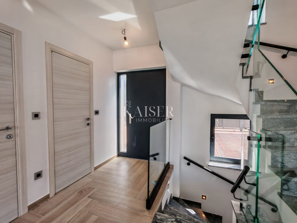 Villa Malinska, Malinska-Dubašnica, 200m2