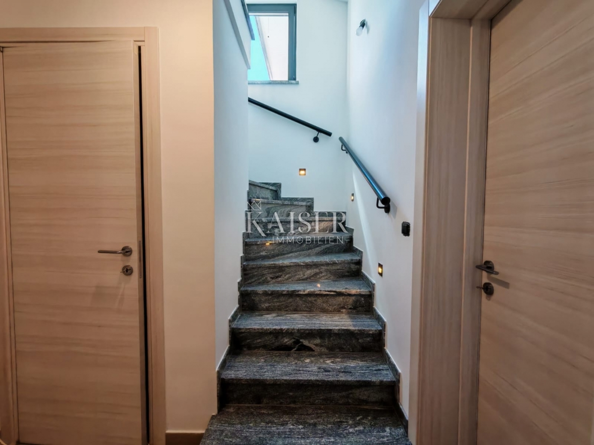 Villa Malinska, Malinska-Dubašnica, 200m2