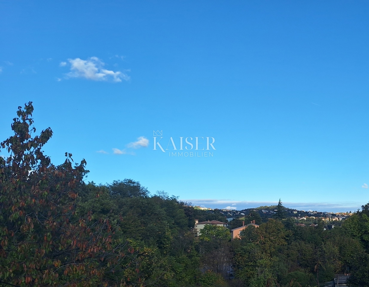 Matulji, vicino al centro, terreno edificabile 1000 m2