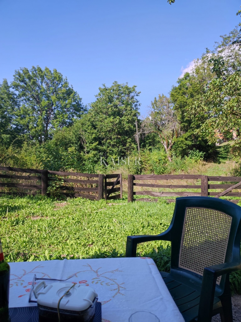 Gračac, Mazin - Casa di 100 m2 immersa nella natura