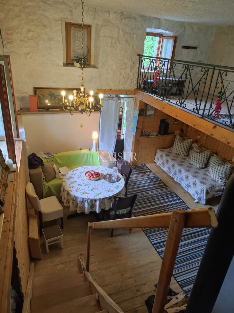 Gračac, Mazin - Casa di 100 m2 immersa nella natura