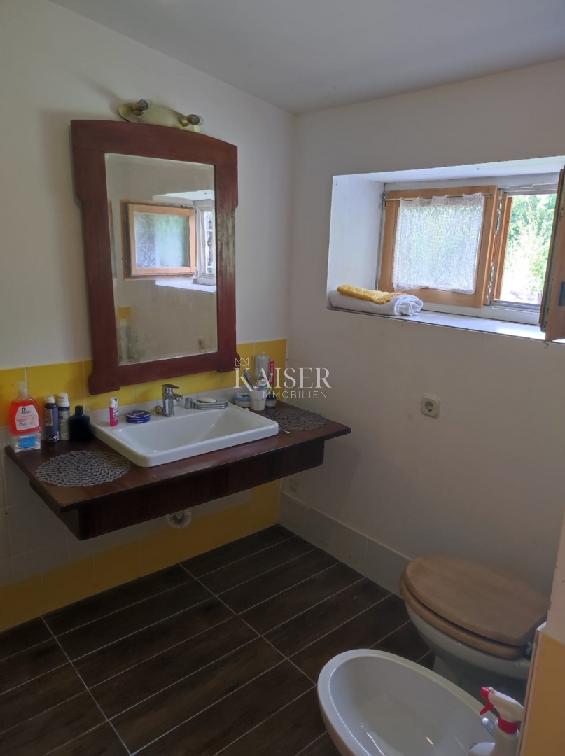 Gračac, Mazin - Casa di 100 m2 immersa nella natura