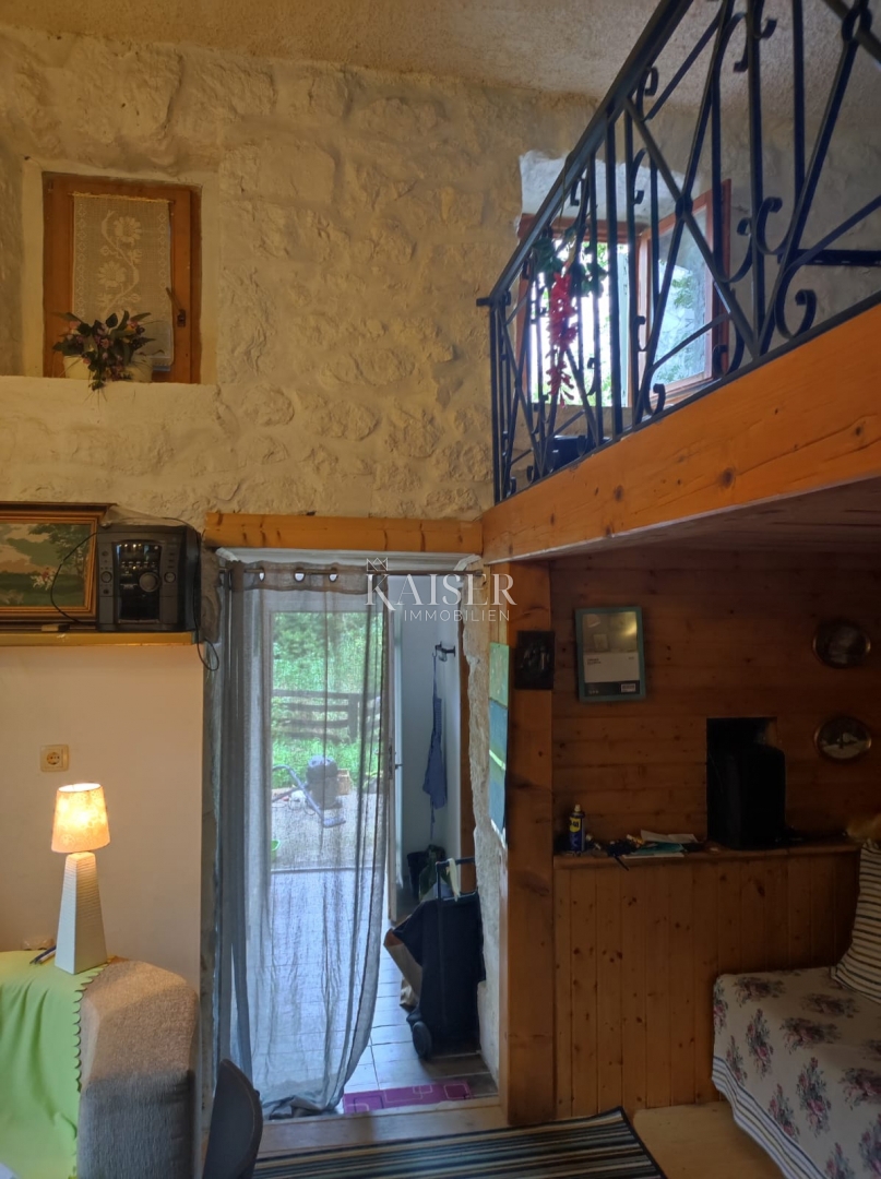 Gračac, Mazin - Casa di 100 m2 immersa nella natura