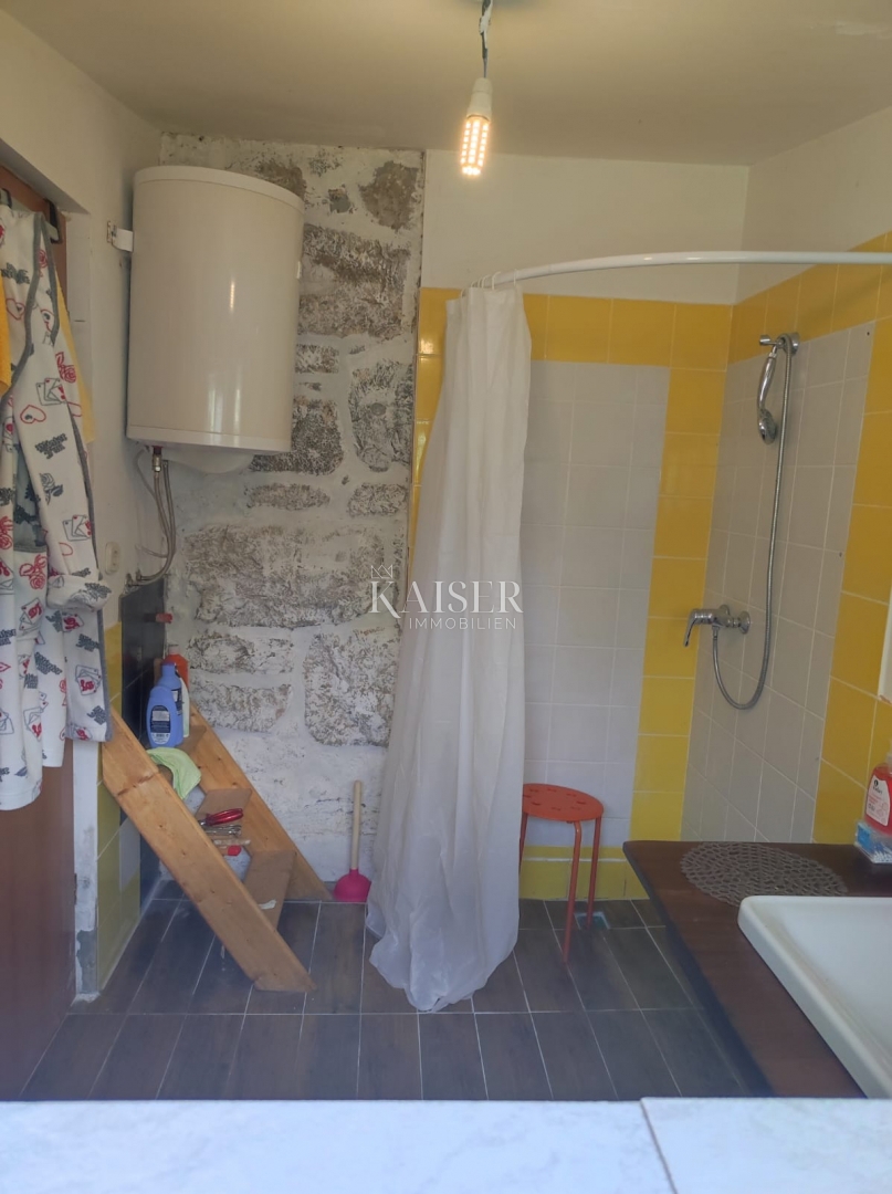 Gračac, Mazin - Casa di 100 m2 immersa nella natura