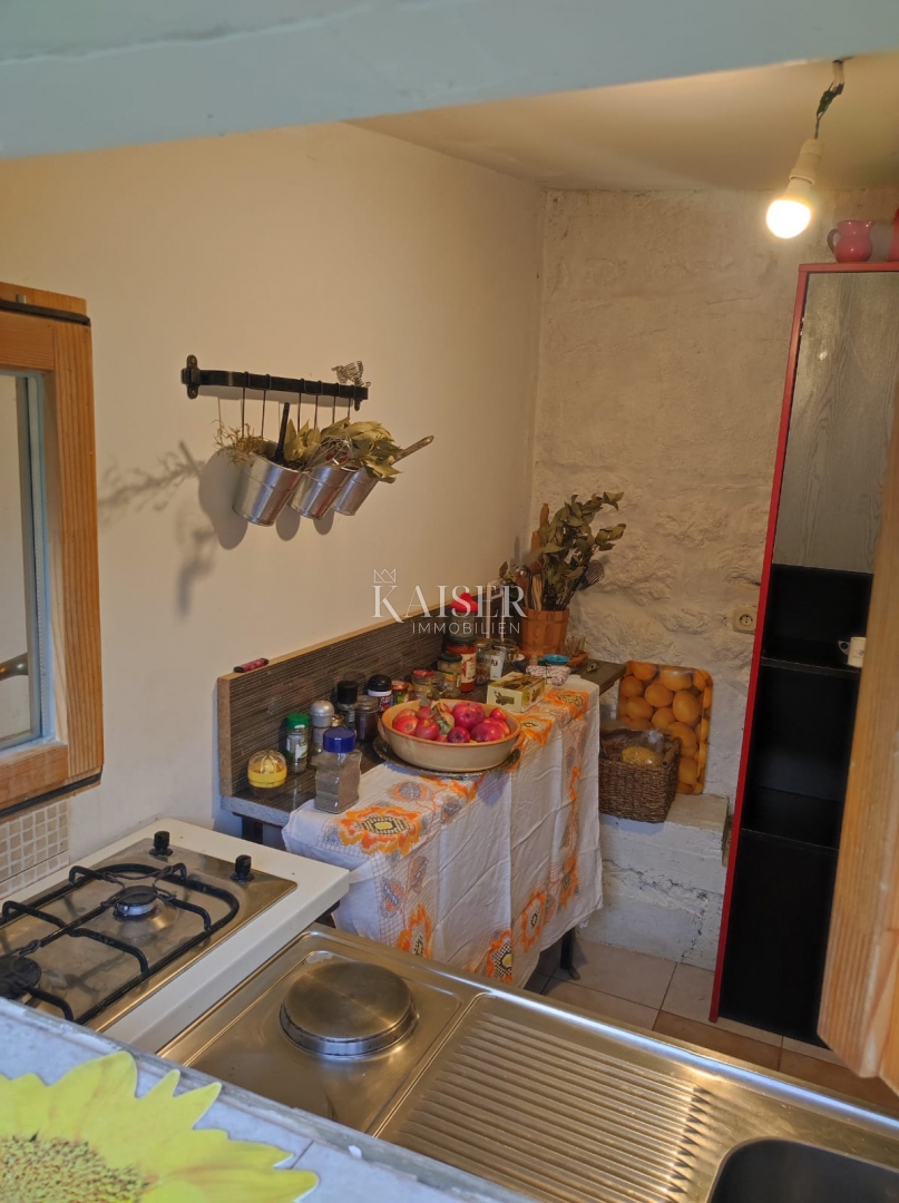 Gračac, Mazin - Casa di 100 m2 immersa nella natura