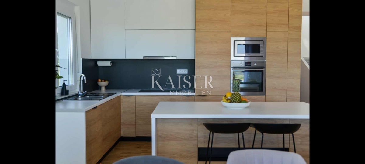 Pakoštane, Zara - Villa moderna con vista sul Lago Vranj