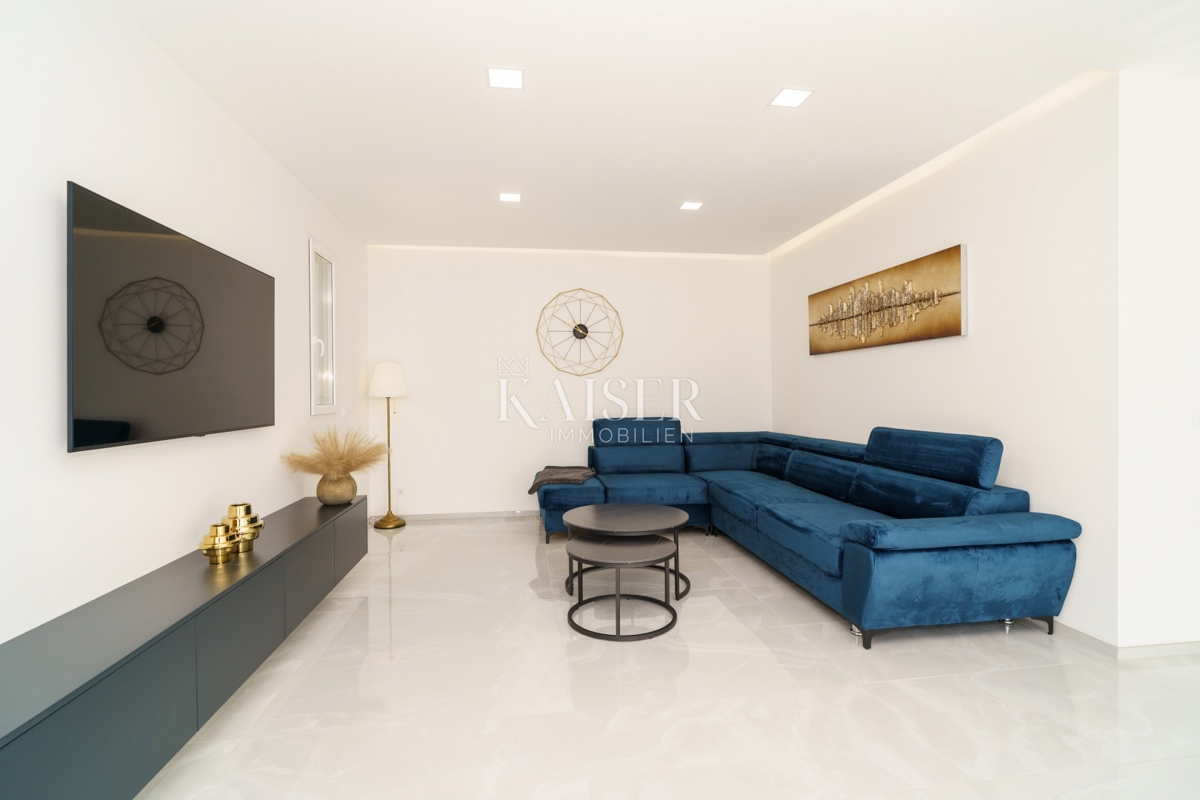 Novi Vinodolski, Bribir - villa arredata con una splendida vista sul mare