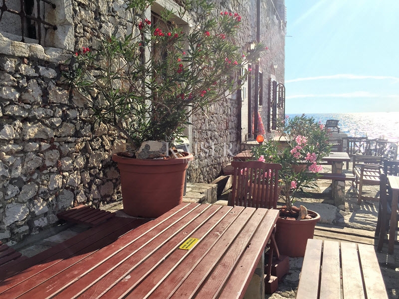 Istria, Rovigno - rara opportunità, appartamento di 35 m2 direttamente sul mare